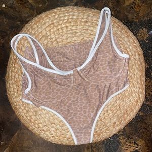 Acacia Swimwear NWT Ruby Top and Olive Bottom in Sahara Medium
